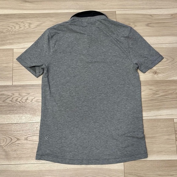 LIKE NEW Lululemon Men’s Evolution Polo Shirt - Picture 2 of 7